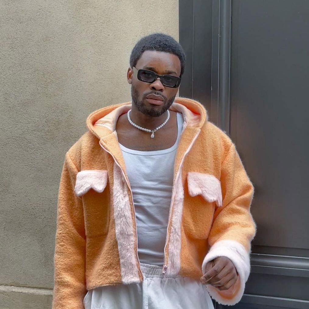 'Headliners' Oval Sunglasses in Black