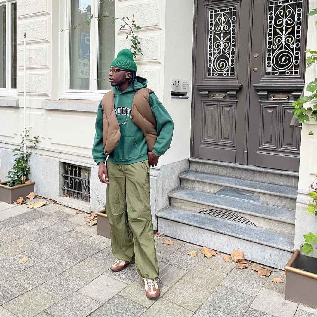 'Throttle' Y2K Wraparound Sunglasses in Yellow & Black