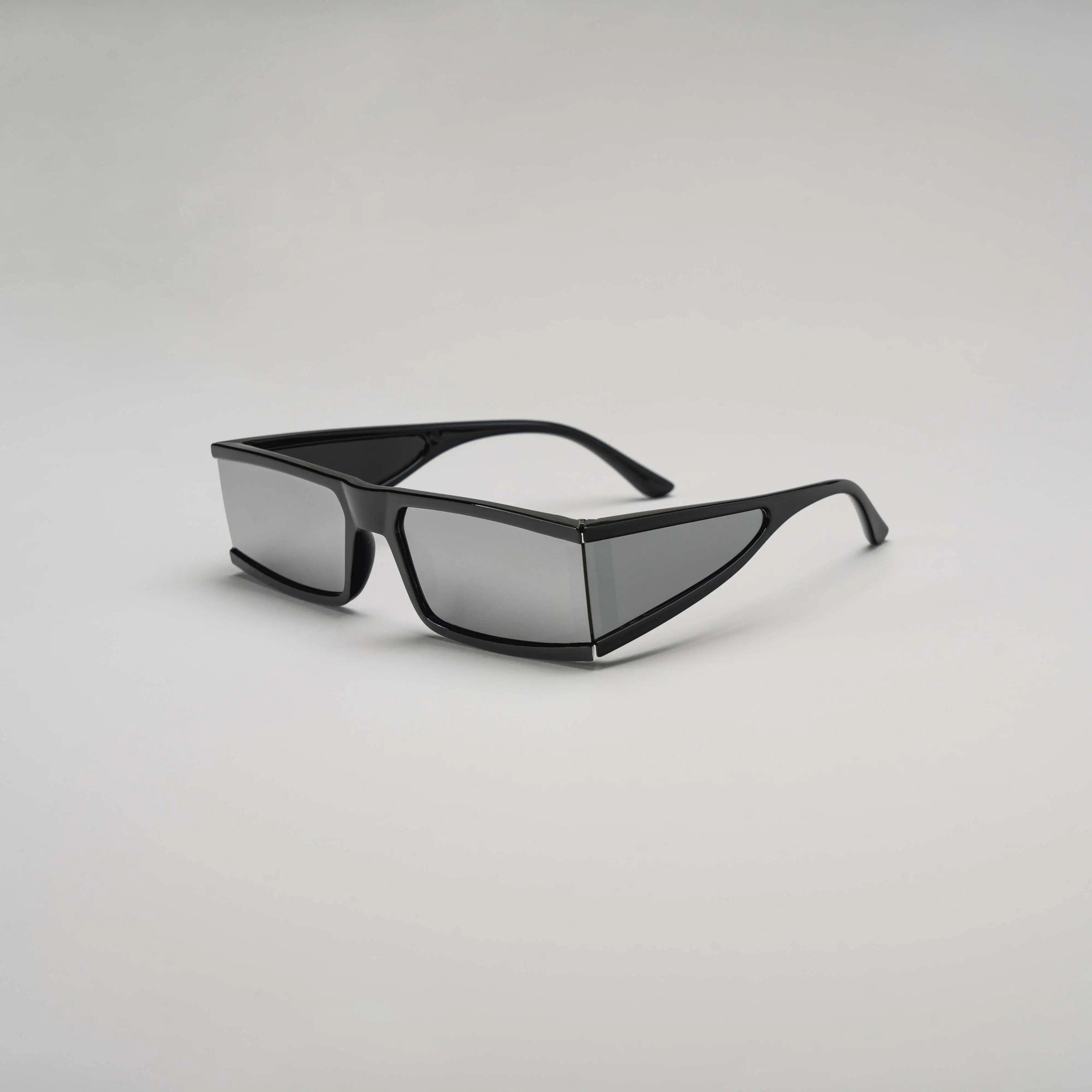 'Asahi' Y2K Wraparound Sunglasses in Mirror & Black