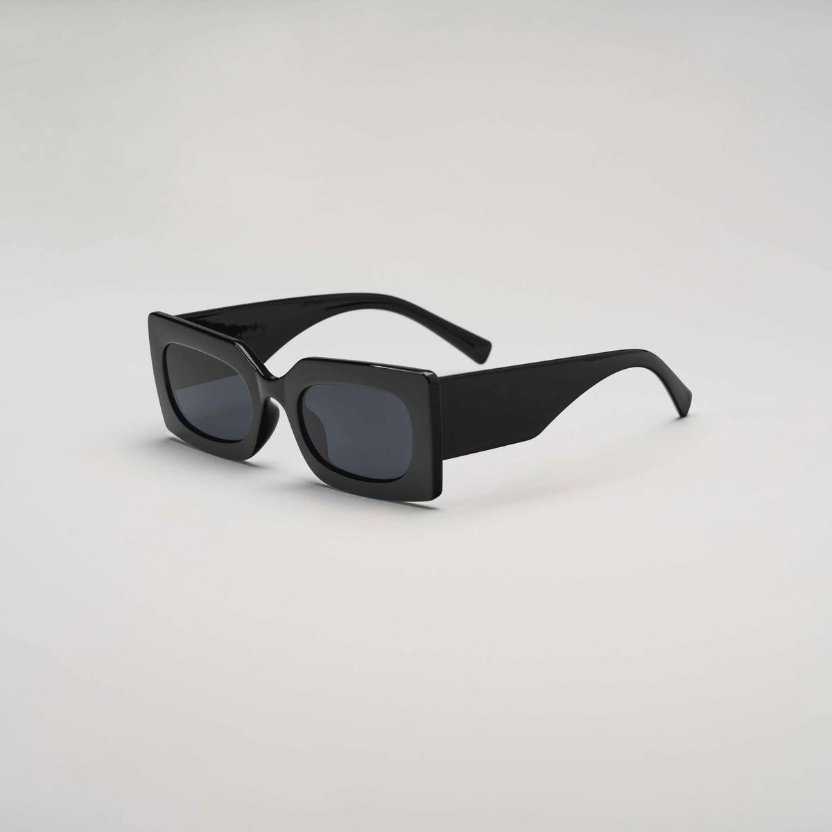 SHADE ROOM SUNNIES The Brains Behind Sunnies Face | Into The Gloss main image 4