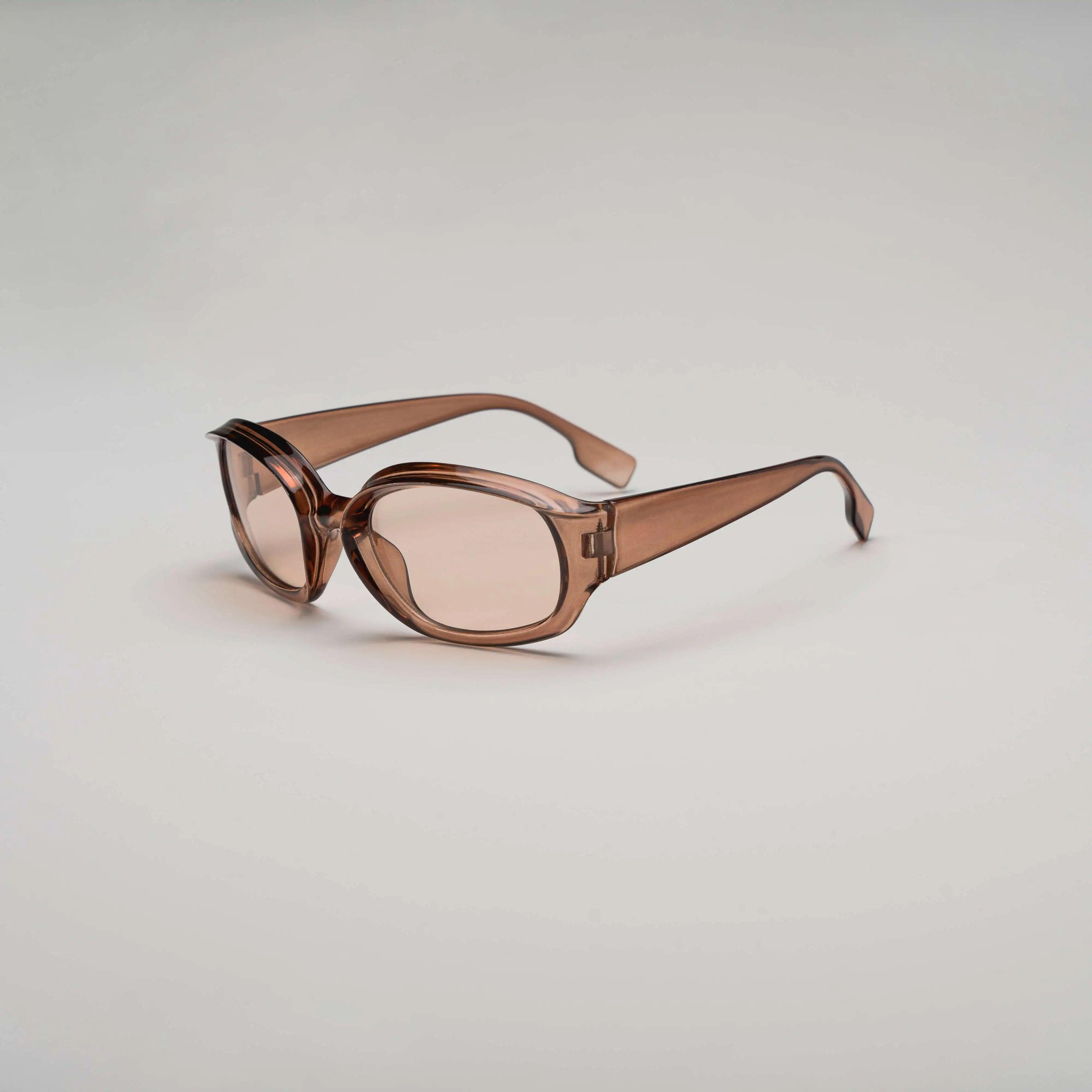 'Calabasas' Retro Wraparound Sunglasses in Brown