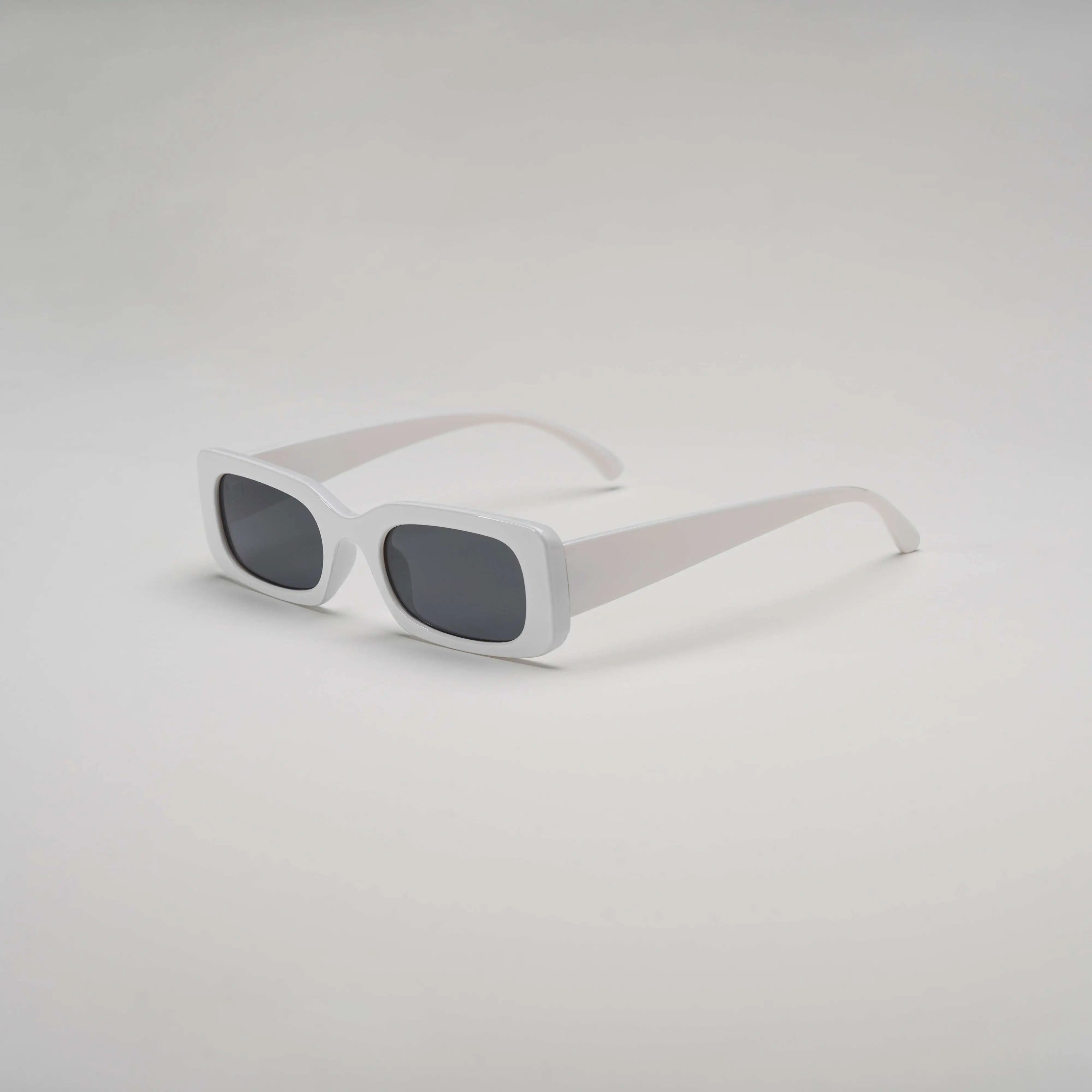 'Hot Since 82' Retro Oval Sunglasses in White
